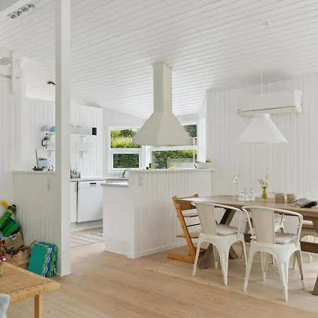 4 Bedroom Gorgeous In